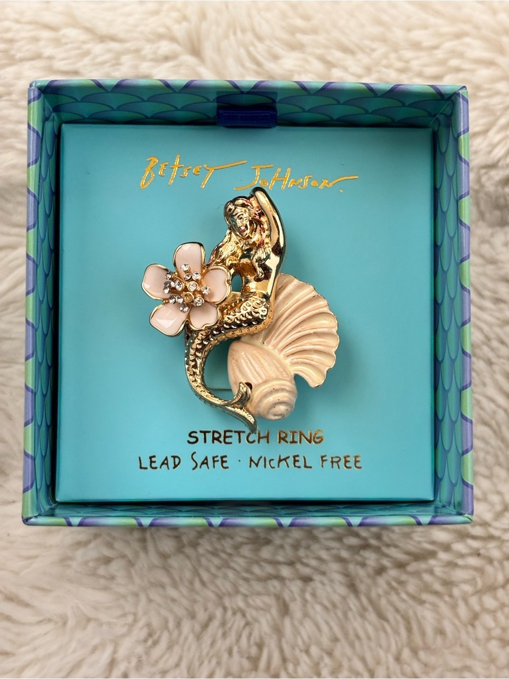 Betsey Johnson Gold Mermaid Seashell Ring with Soft Pink Flower
